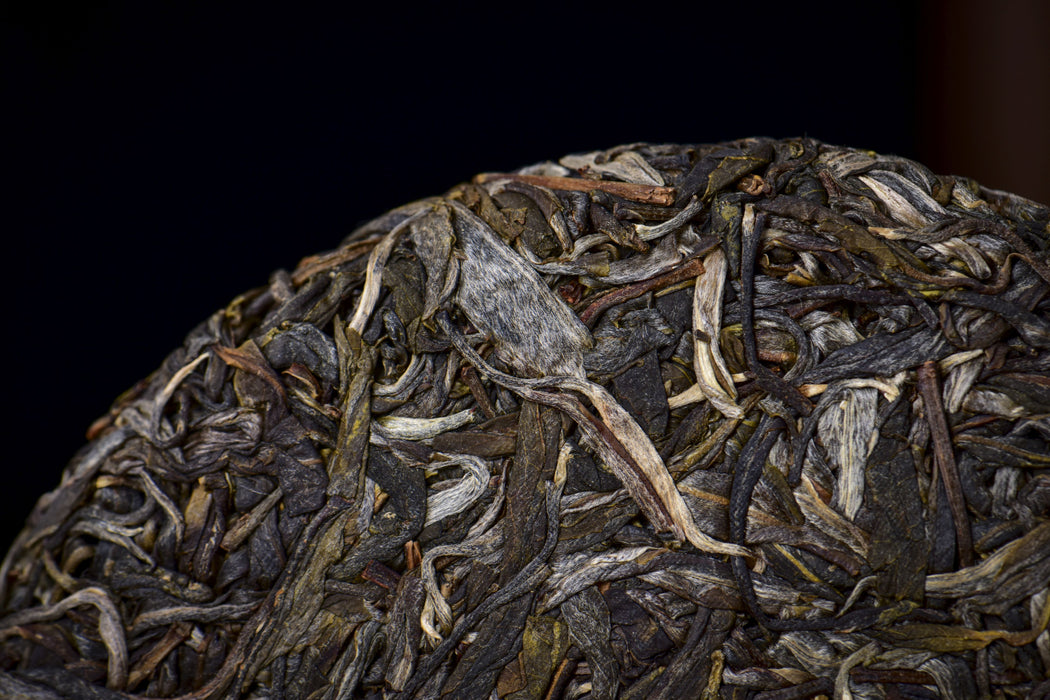 2026 Yunnan Sourcing "Xi Niu Tang Pasha" Raw Pu-erh Tea Cake