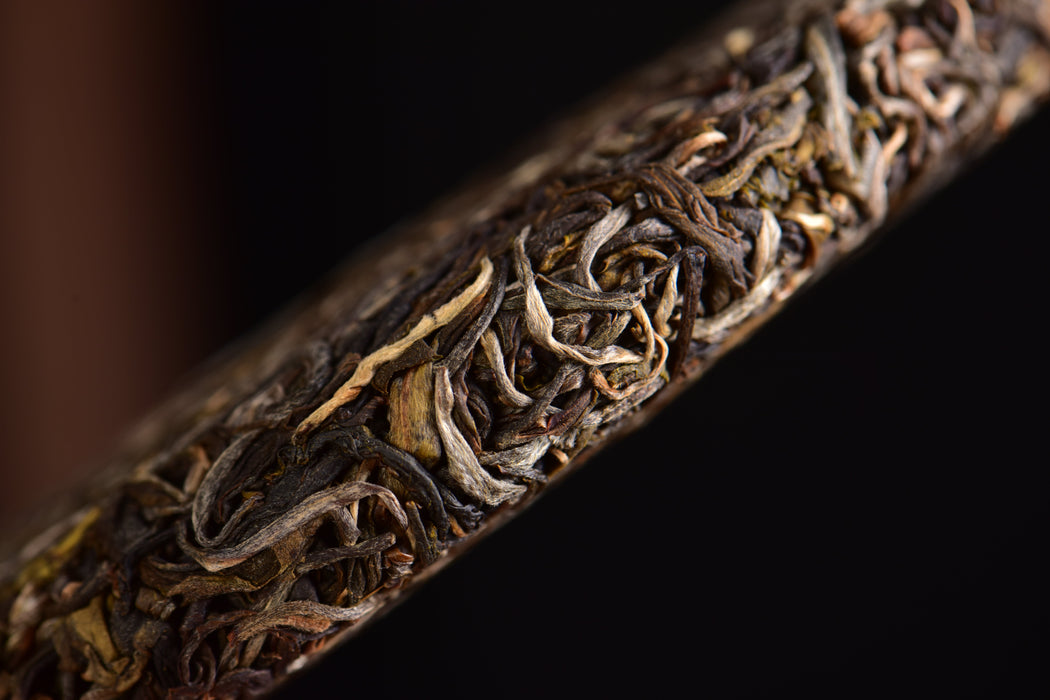 2025 Yunnan Sourcing "Naka Beauty" Old Arbor Raw Pu-erh Tea Cake | Yunnan Sourcing Tea Shop