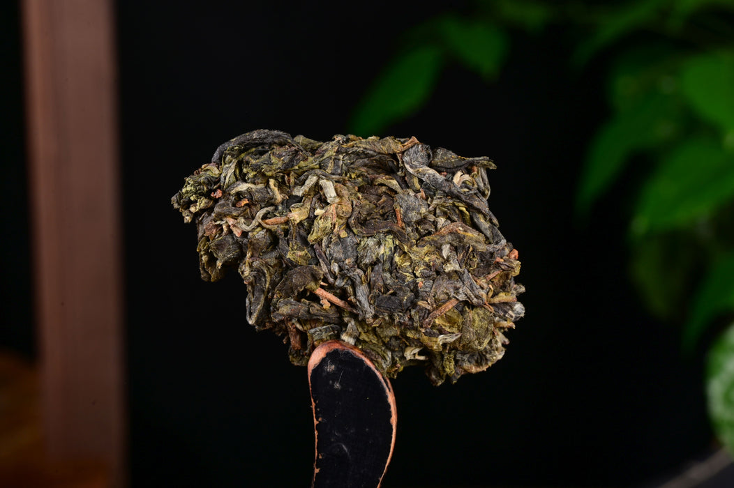 2024 Yunnan Sourcing "Bang Dong Zi Cha" Purple Raw Pu-erh Tea Cake