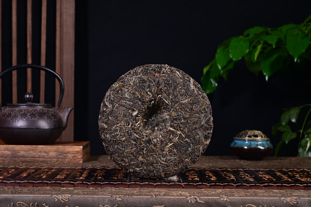 2024 Yunnan Sourcing "Xi Niu Tang Pasha" Raw Pu-erh Tea Cake