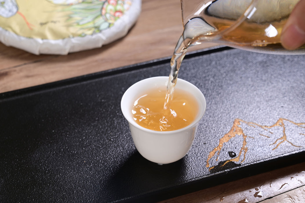2025 Yunnan Sourcing "Wan Gong Village" Ancient Arbor Raw Pu-erh Tea Cake | Yunnan Sourcing Tea Shop