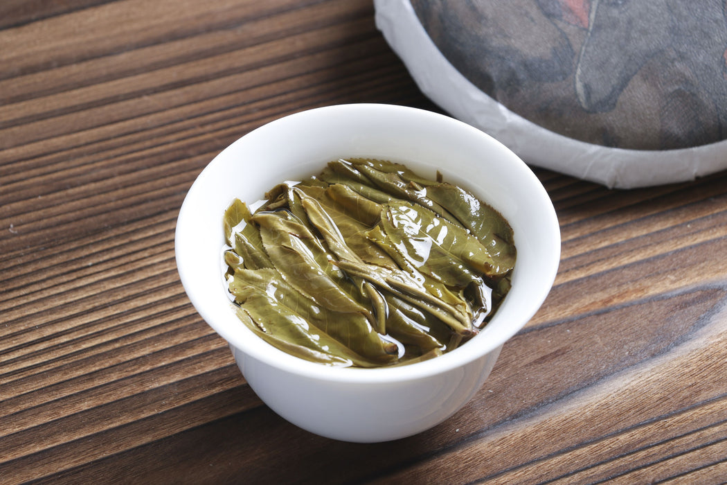 2026 Yunnan Sourcing "Huang Shan Gu Shu" Old Arbor Raw Pu-erh Tea Cake