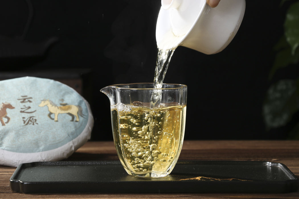 2026 Yunnan Sourcing "Da Qing Gu Shu" Raw Pu-erh Tea Cake
