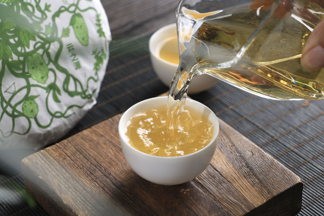2026 Yunnan Sourcing "Purple White Tea" of Yong De Tea Cake