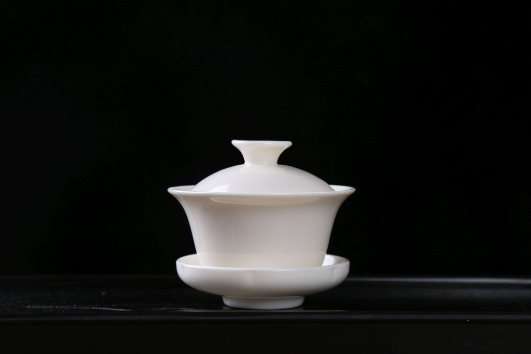 Classic White Porcelain Gaiwan with Yunnan Sourcing Logo * 90ml