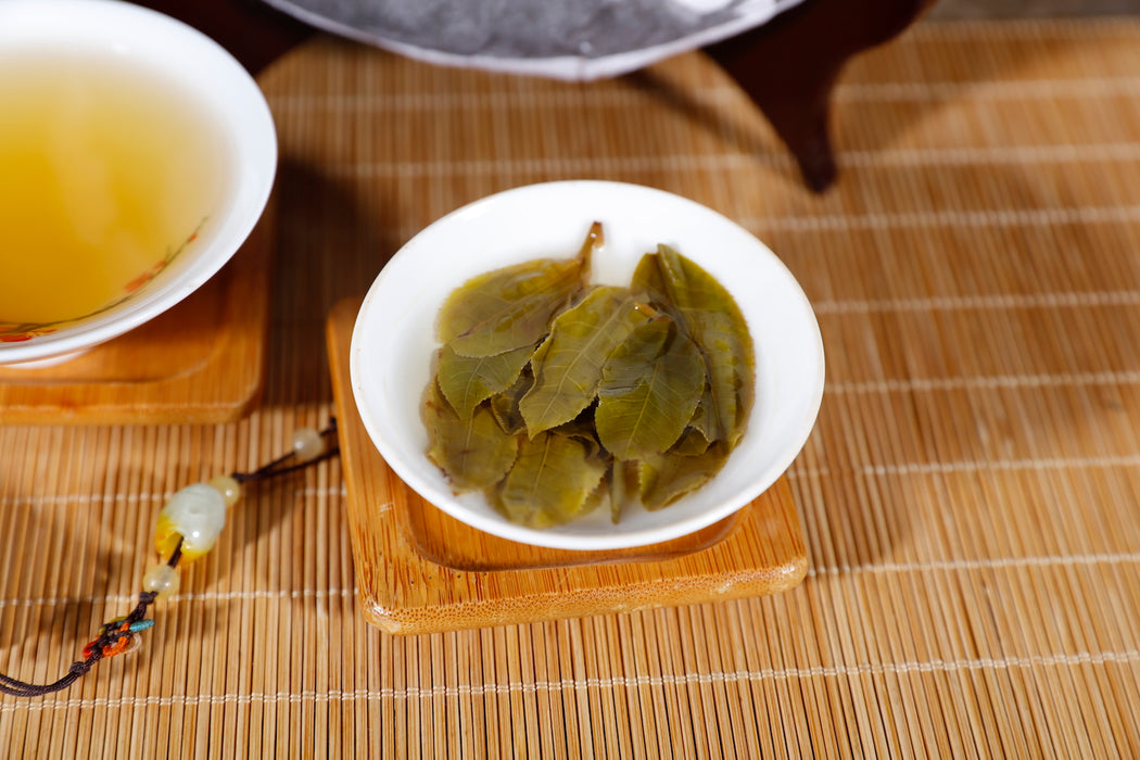 2018 Yunnan Sourcing "He Tao Di Village" Raw Pu-erh Tea Cake