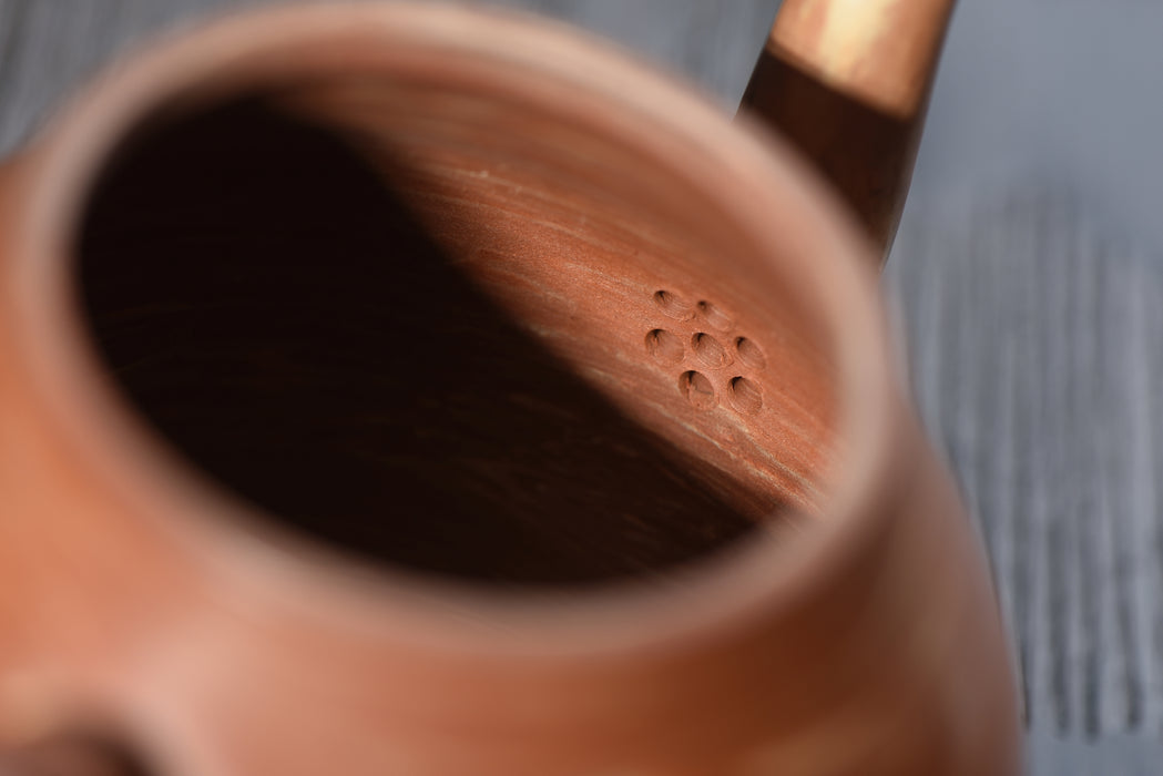 Jiao Ni "Pear Shape" Yixing Clay Teapot * 200ml