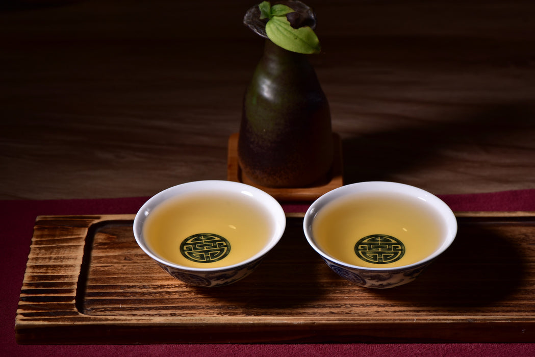 2017 Yunnan Sourcing "Hong Ni Tang" Old Arbor Raw Pu-erh Tea Cake