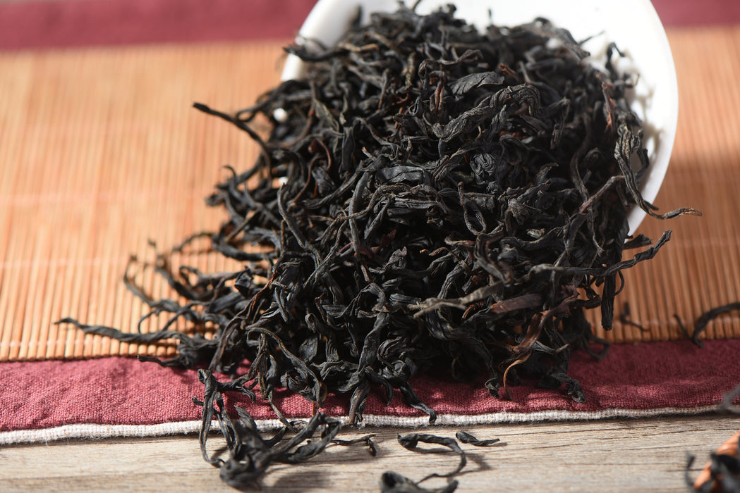 Feng Qing Ye Sheng Hong Cha Wild Tree Purple Black Tea