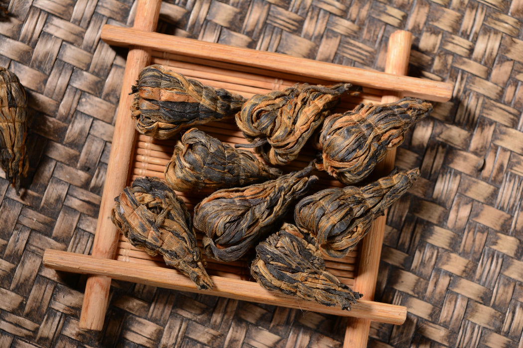 Hand-Made Flowering Black Tea Cones from Feng Qing