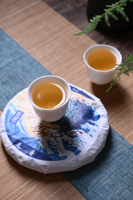 2022 Yunnan Sourcing "Wa Long Village" Ancient Arbor Raw Pu-erh Tea Cake