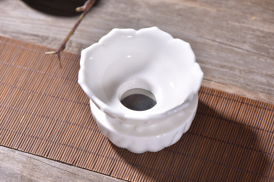 De Hua White Porcelain "Reflections" Strainer with Stand