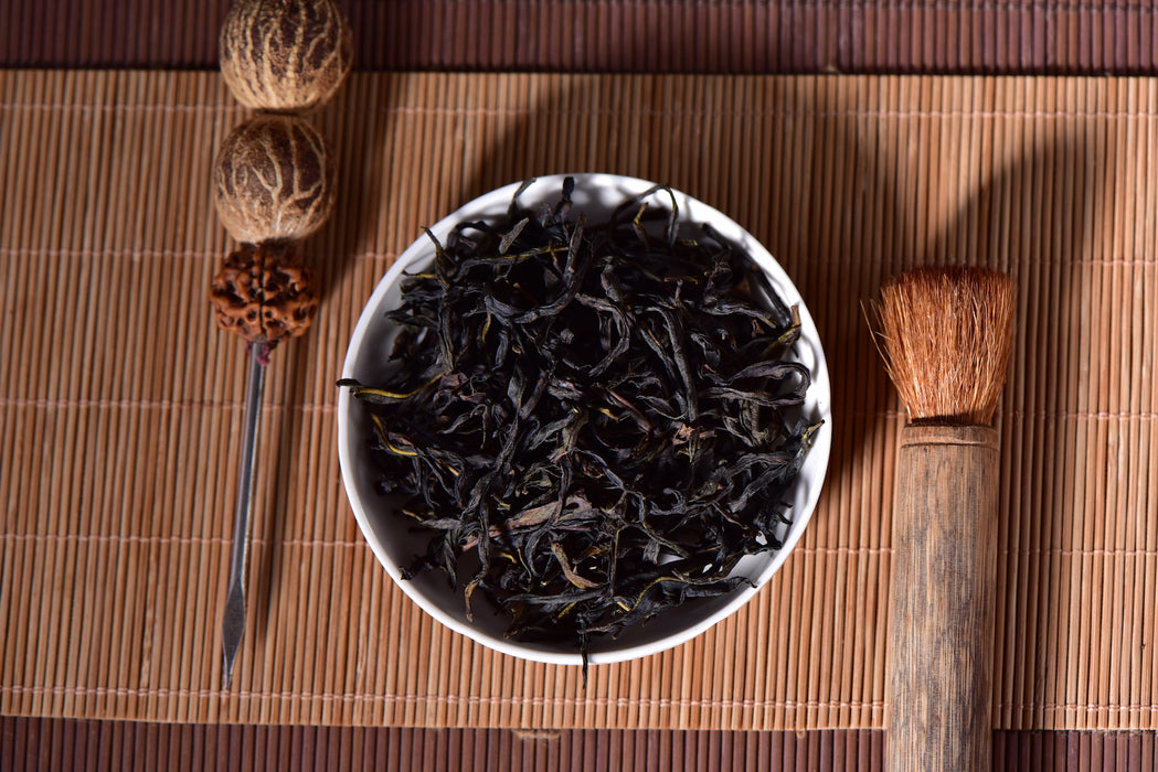 Middle Mountain "Wild Huang Zhi Xiang" Dan Cong Oolong Tea