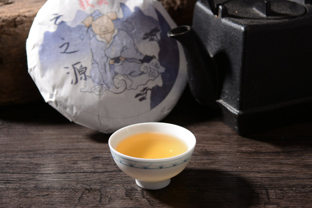 2019 Yunnan Sourcing "Qiu Shi" Yi Wu Old Arbor Raw Pu-erh Tea Cake