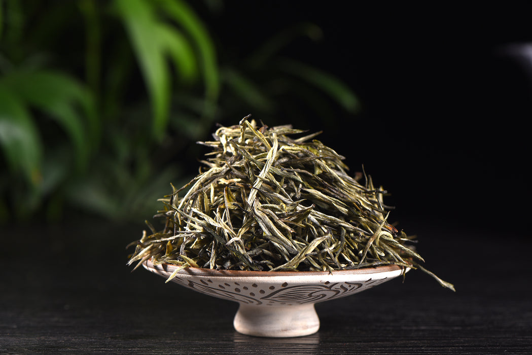 Ai Lao Mountain Jade Needle White Tea