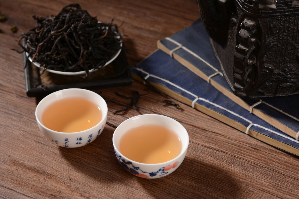 Middle Mountain "Hai Di Lao Yue" Dan Cong Oolong Tea