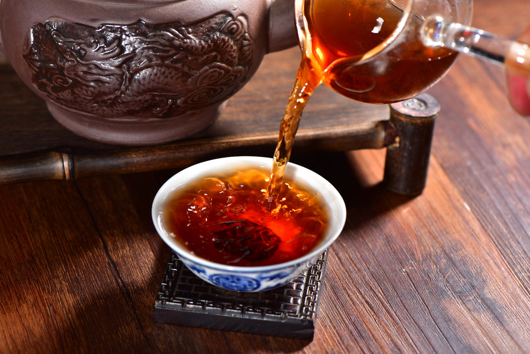 2017 Yunnan Sourcing "Yi Wu Rooster" Ripe Pu-erh Tea Cake