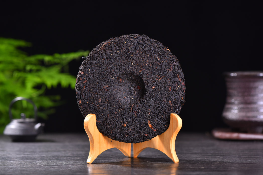 "Purple Voodoo" Purple Black Tea Cake * Spring 2018 | Yunnan Sourcing Tea Shop