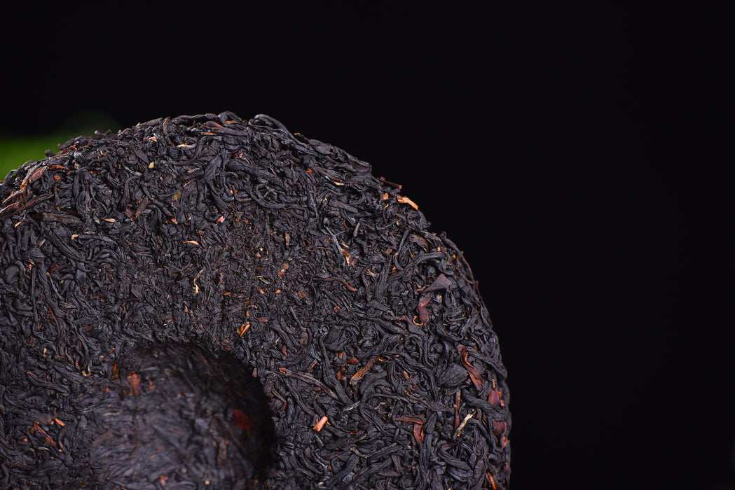 "Purple Voodoo" Purple Black Tea Cake * Spring 2018 | Yunnan Sourcing Tea Shop
