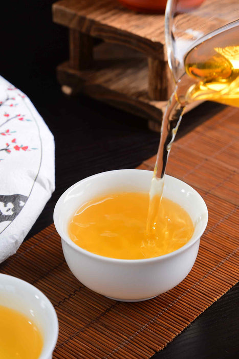 2020 Yunnan Sourcing "Yao Yun" Yi Wu Raw Pu-erh Tea Cake
