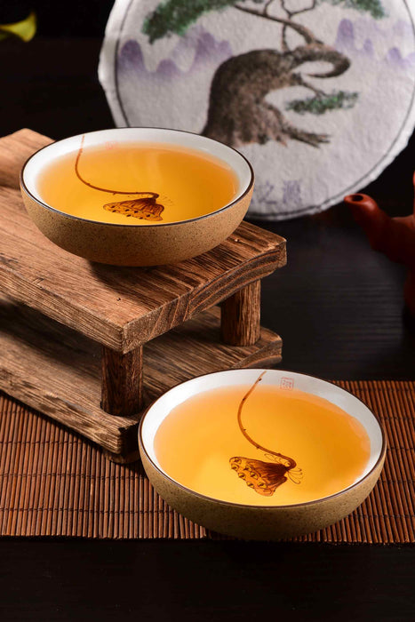 2020 Yunnan Sourcing "SanHeShe" Yi Wu Raw Pu-erh Tea Cake