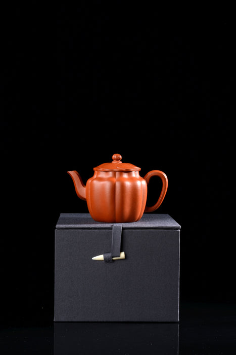 Qing Shui Ni "Gong Deng" Yixing Clay Teapot by Xu Da De | Yunnan Sourcing Tea Shop