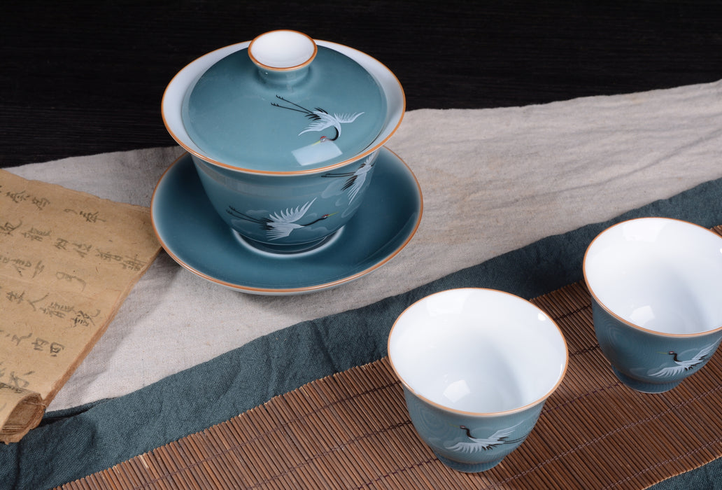 Jingdezhen "Cranes Flying in the Blue Sky" Gaiwan and Cup Set