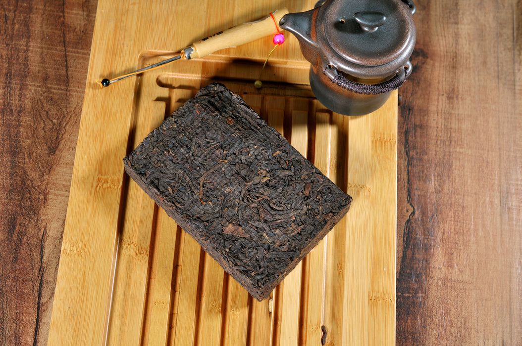 2000 CNNP "Yi Wu Chen Xiang" Ripe Pu-erh Tea Brick