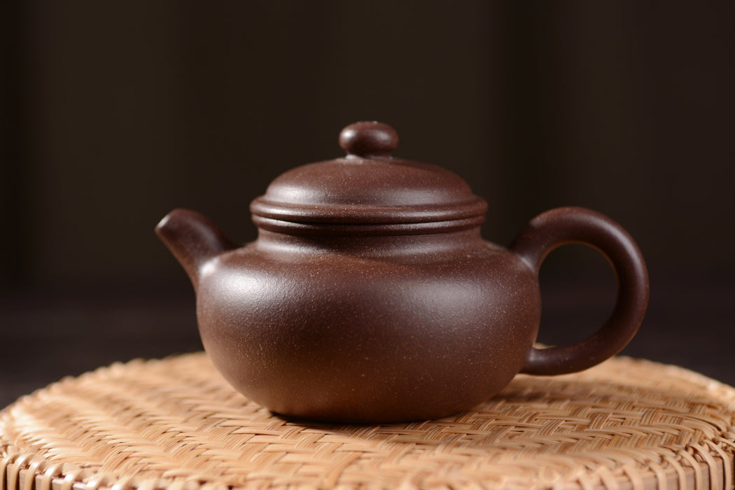 Hei Jin Gang Clay "Fang Gu" Yixing Teapot * 110ml