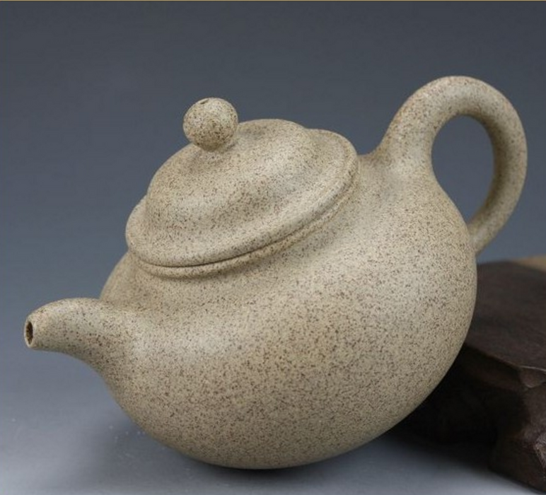 Bai Ma Zi Duan Ni Lian Zi Yixing Clay Teapot by Wang De Ming