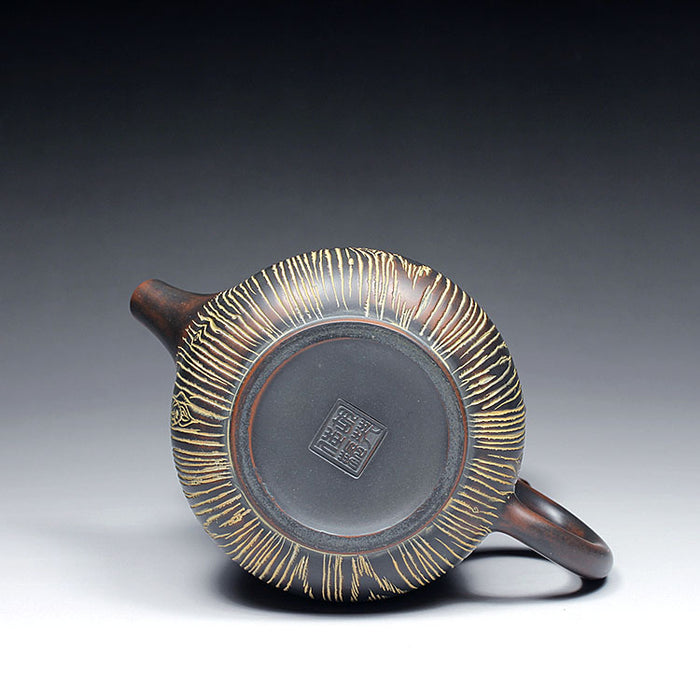 Qin Zhou Teapot "Tree Bark Dou Jin Hu"  by Hu Ying Jia