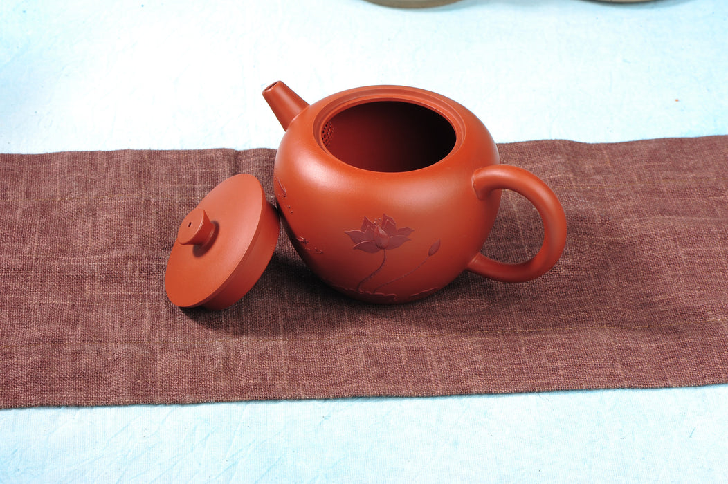 Qing Shui Ni "Lotus Zhu Ren Zhu" Yixing Clay Teapot * 240ml | Yunnan Sourcing Tea Shop
