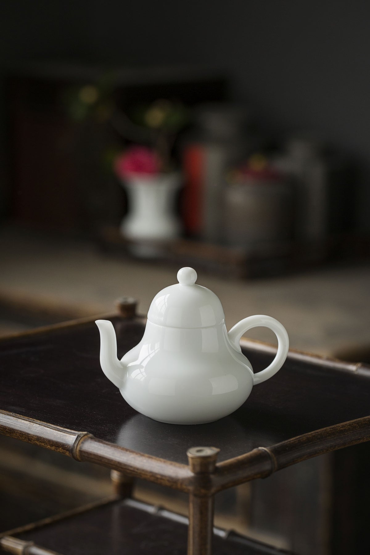 Jingdezhen White Porcelain Si Ting Teapot and Cups — Yunnan